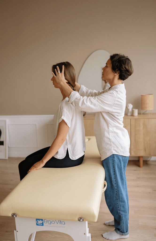 physiotherapist near me in delhi at home